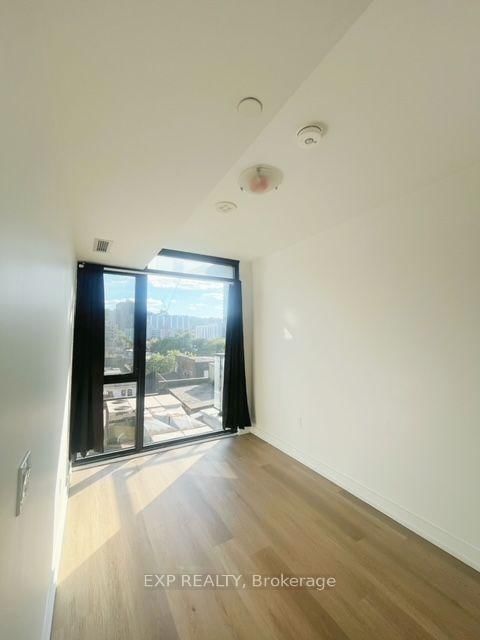 1 Jarvis St photo 4