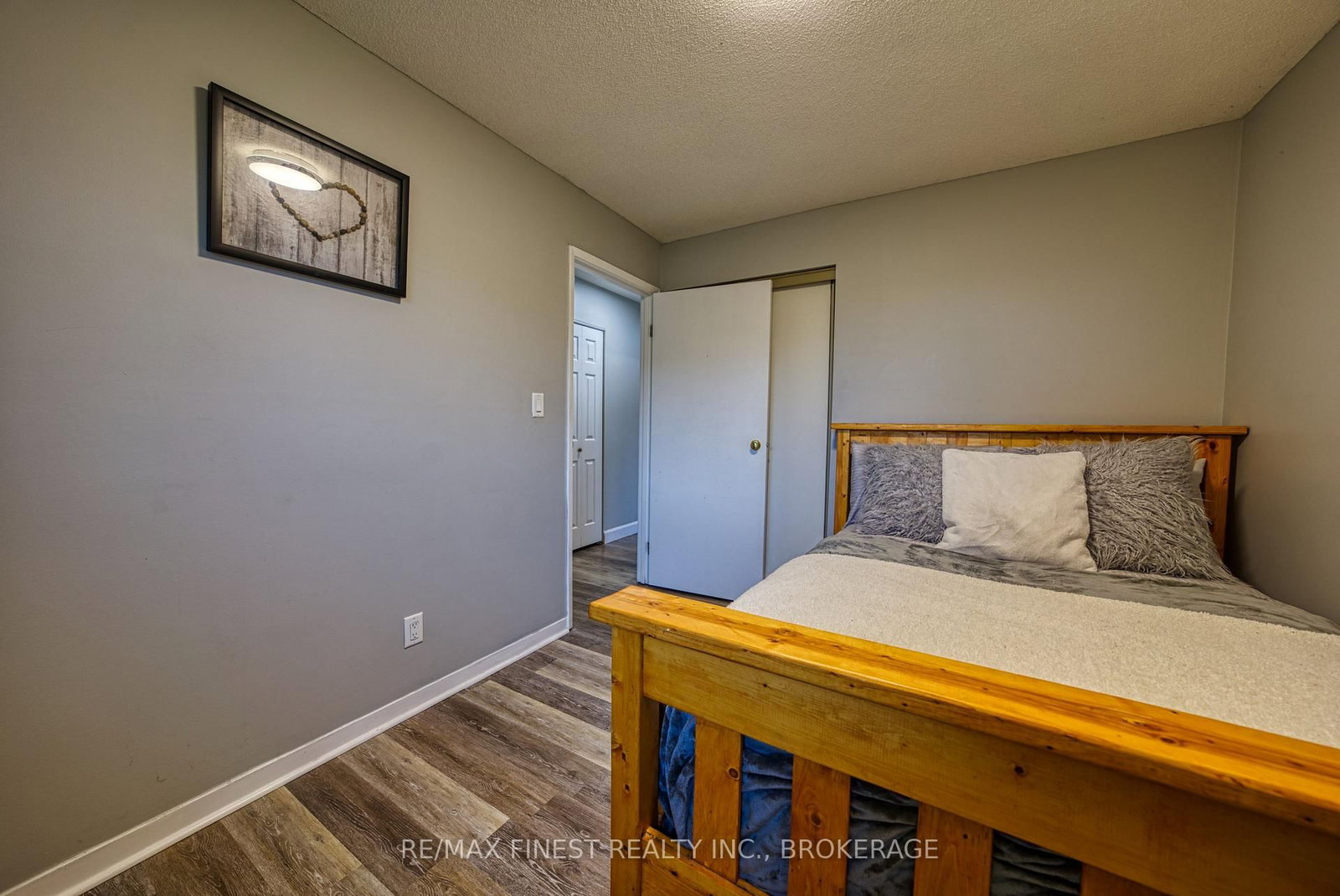 941 Warburton Crescent • Kingston, ON photo 14