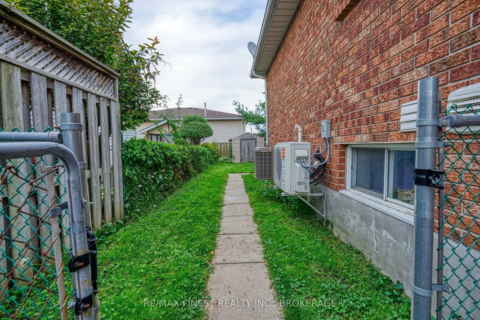 941 Warburton Crescent • Kingston, ON photo 18