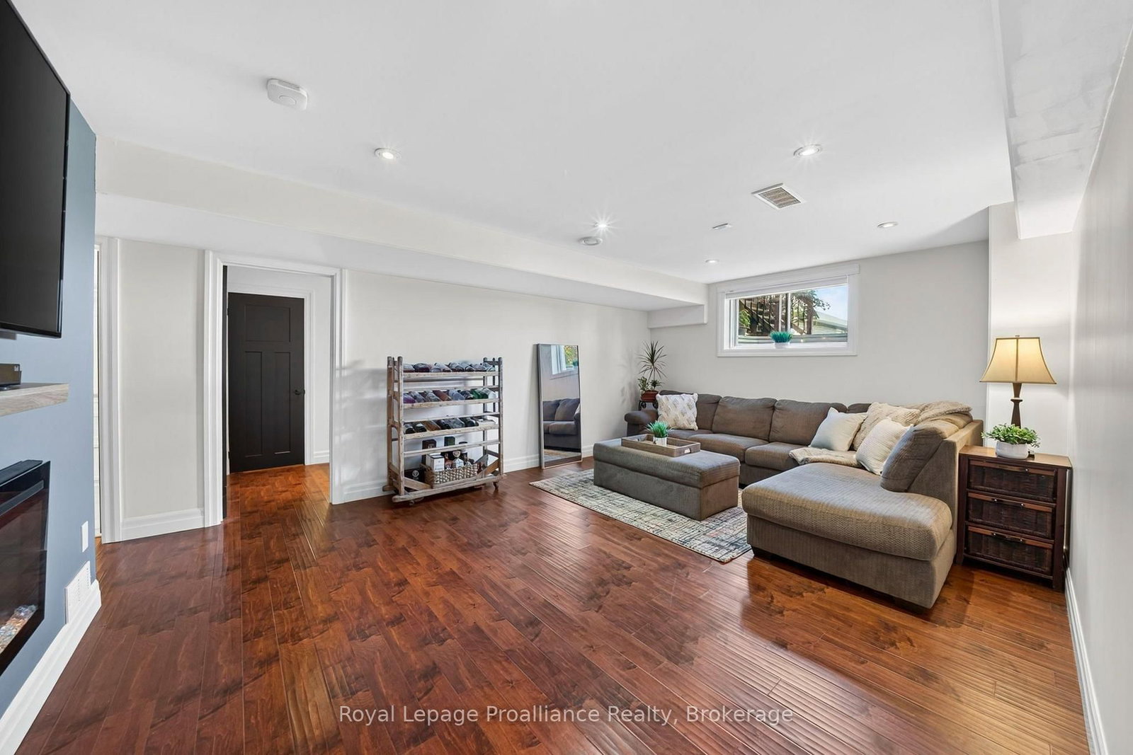 16 Butternut Court • Belleville, ON photo 24