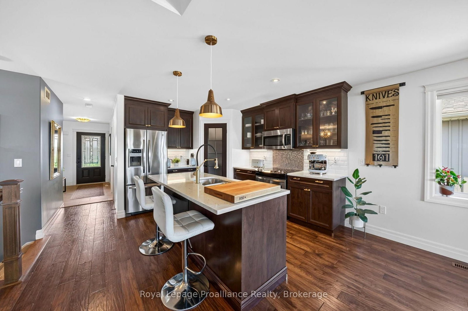 16 Butternut Court • Belleville, ON photo 6
