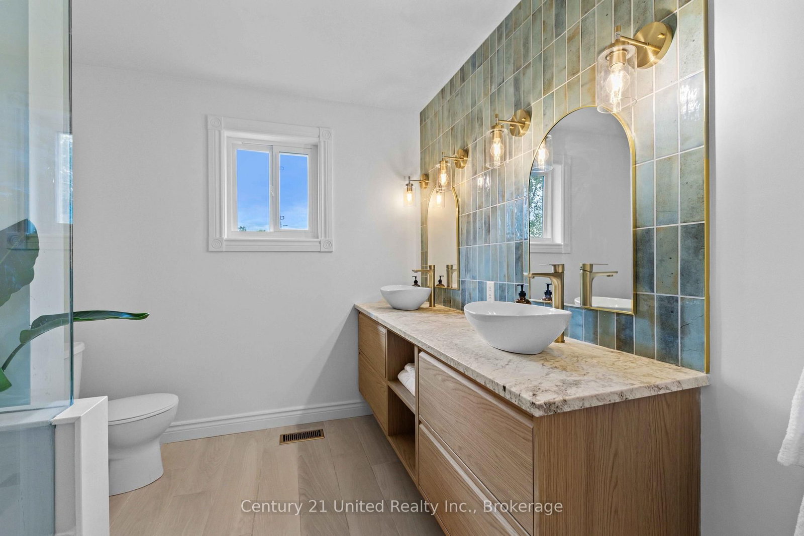 15 Lakefield Court • Selwyn, ON photo 5