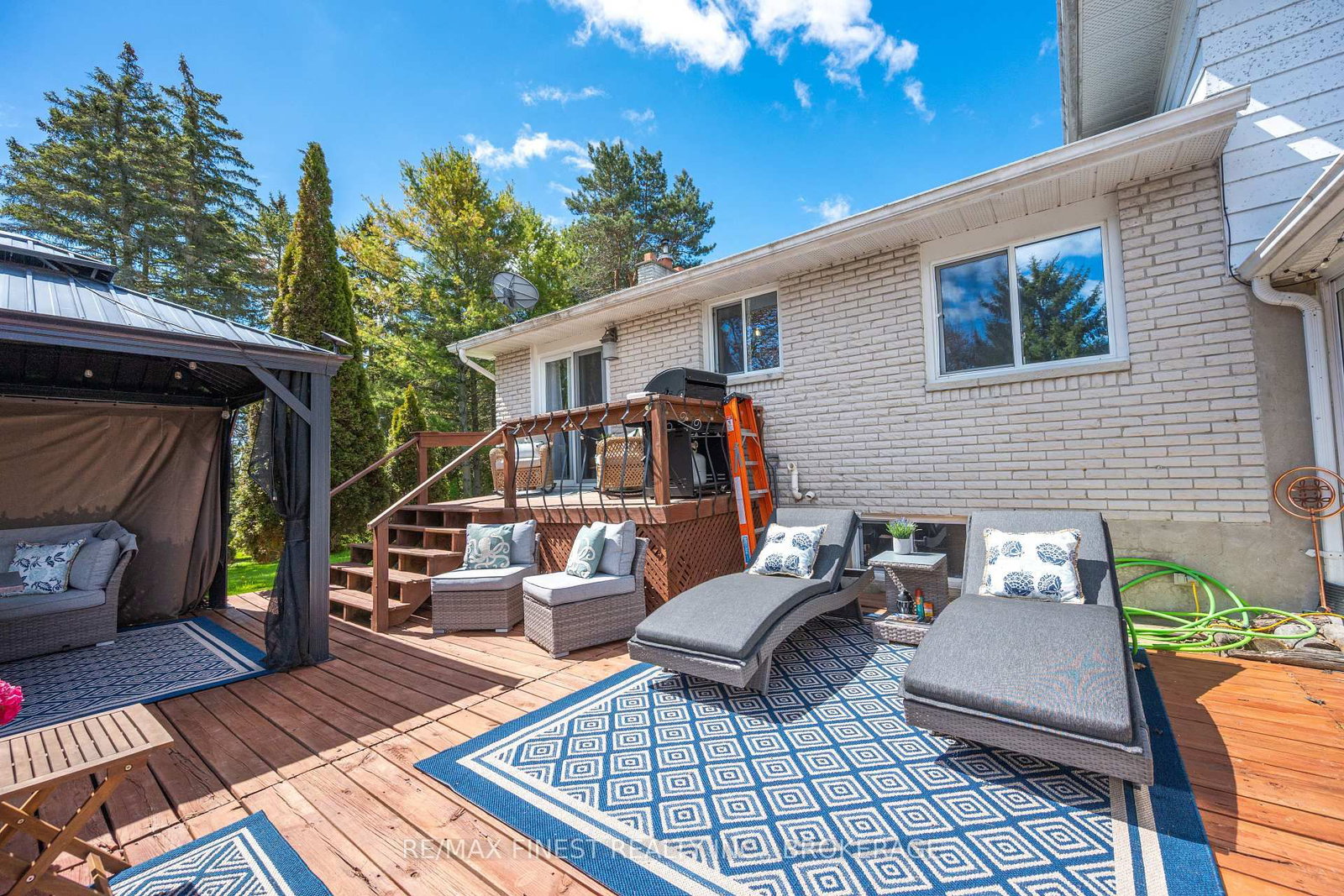 207 Meadow Crescent • Bath, ON photo 4