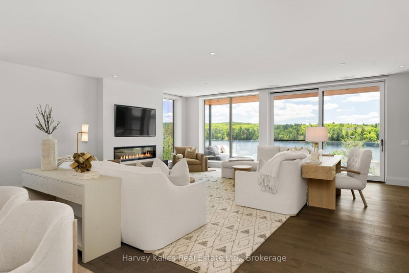 211 - 727 Grandview Drive