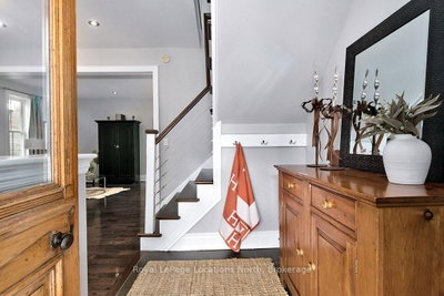 97 Bruce Street S • Blue Mountains, ON photo 3