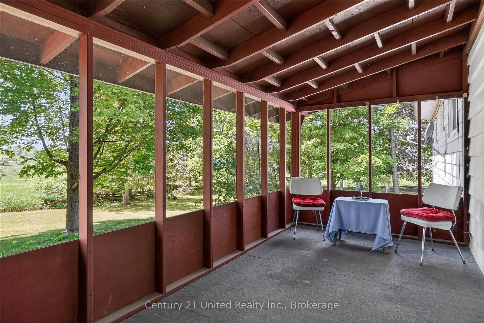 323 St Lawrence Street W • Madoc, ON photo 11