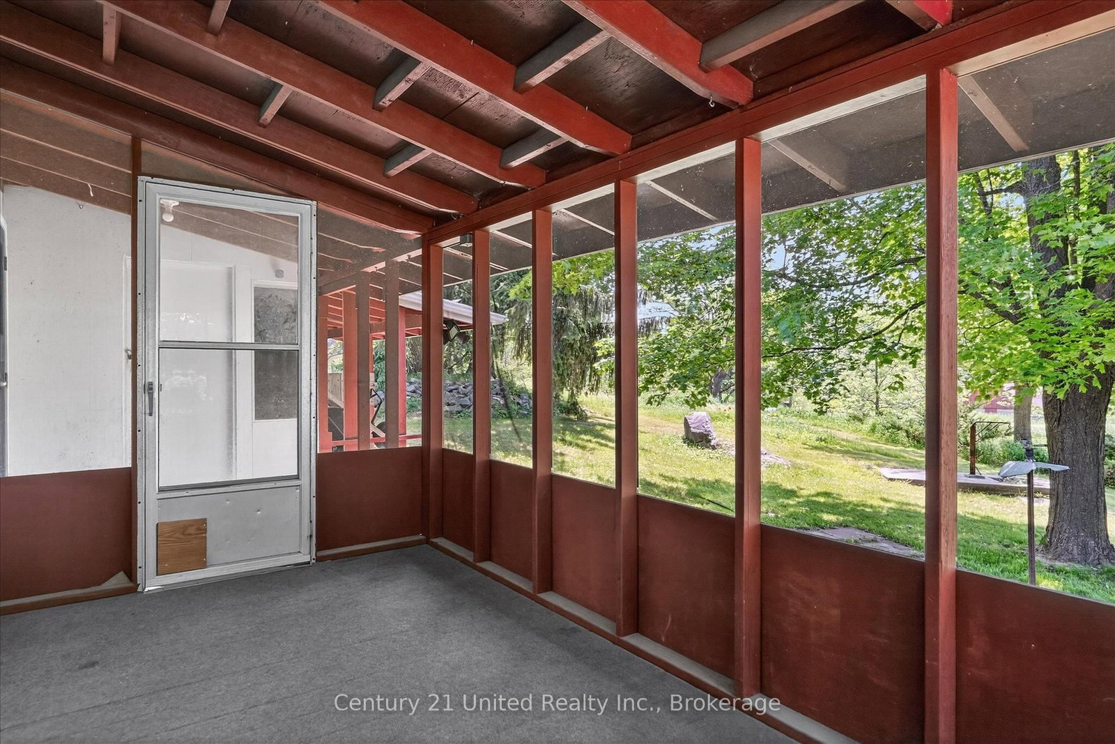 323 St Lawrence Street W • Madoc, ON photo 12