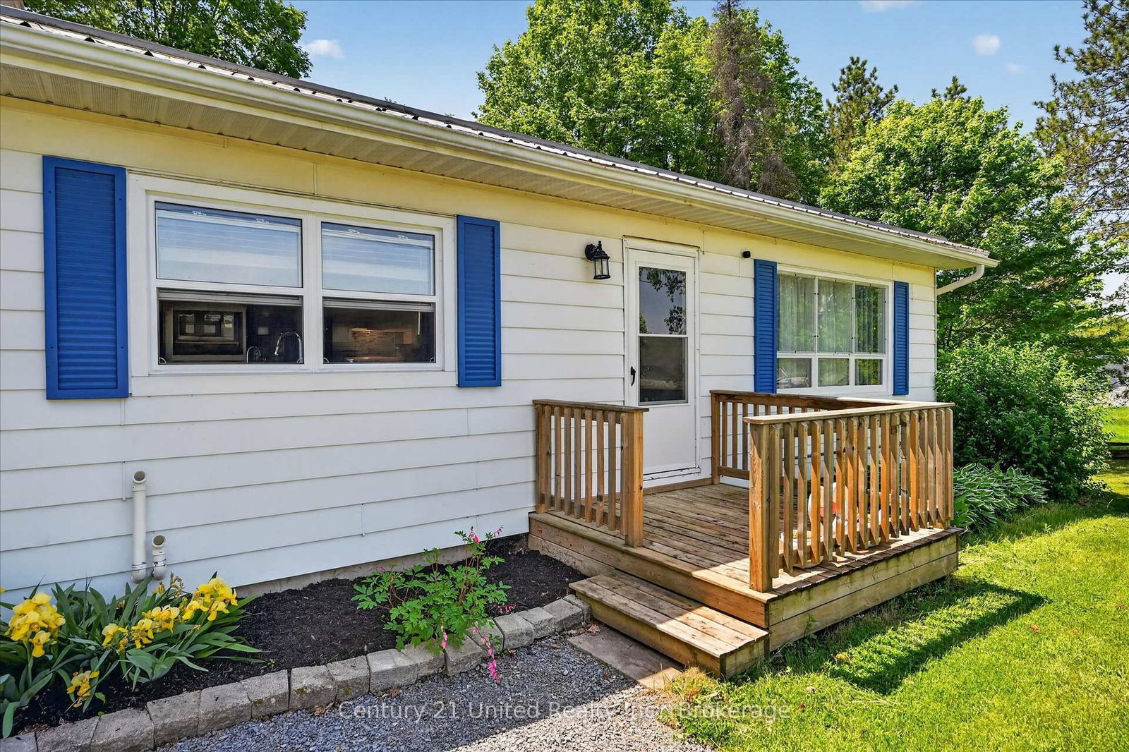 323 St Lawrence Street W • Madoc, ON photo 5