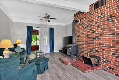323 St Lawrence Street W • Madoc, ON photo 8