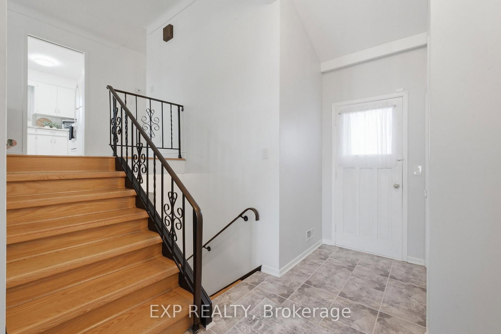 1452 Garrison Road • Fort Erie, ON photo 8