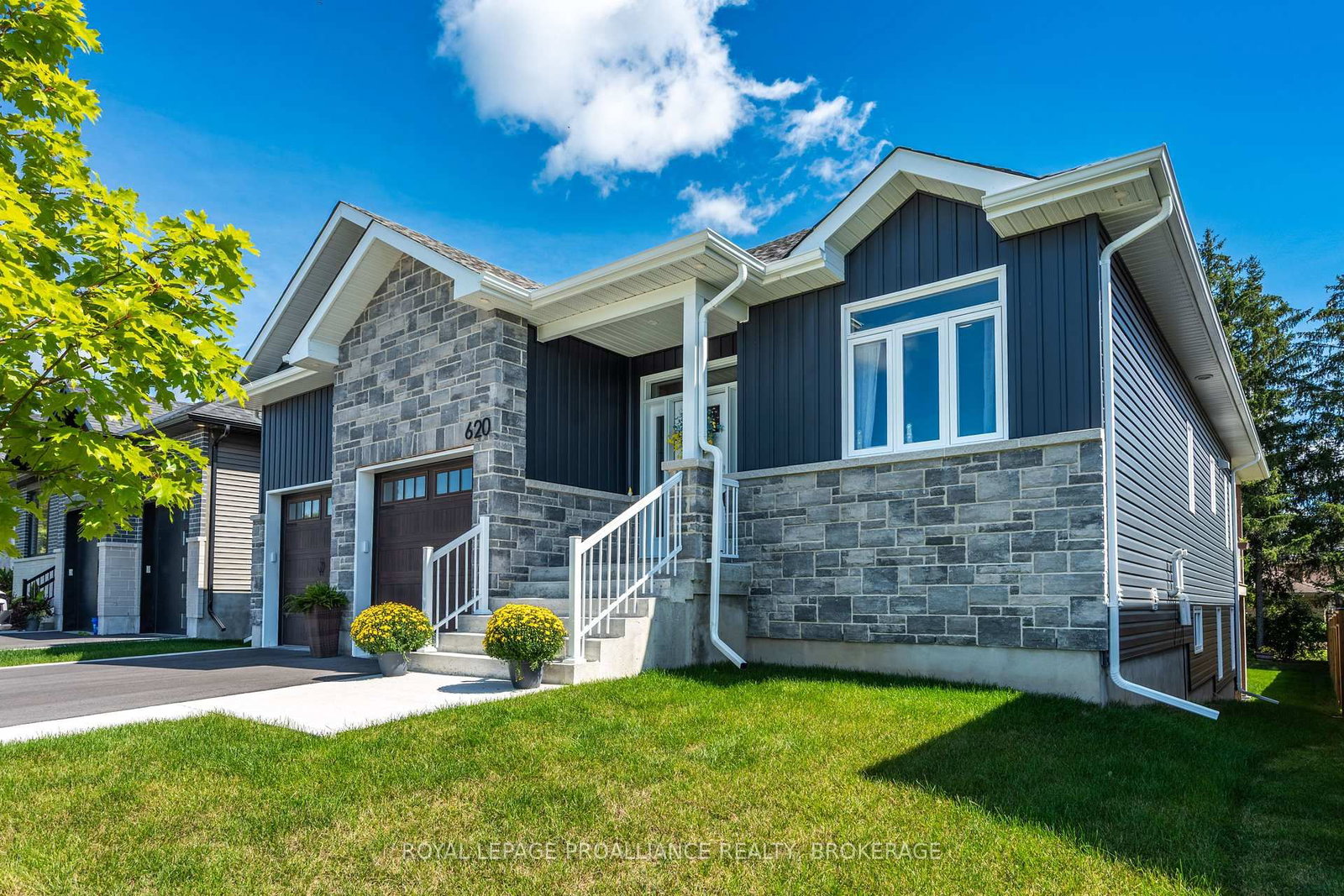 620 Graceland Avenue • Kingston, ON photo 2