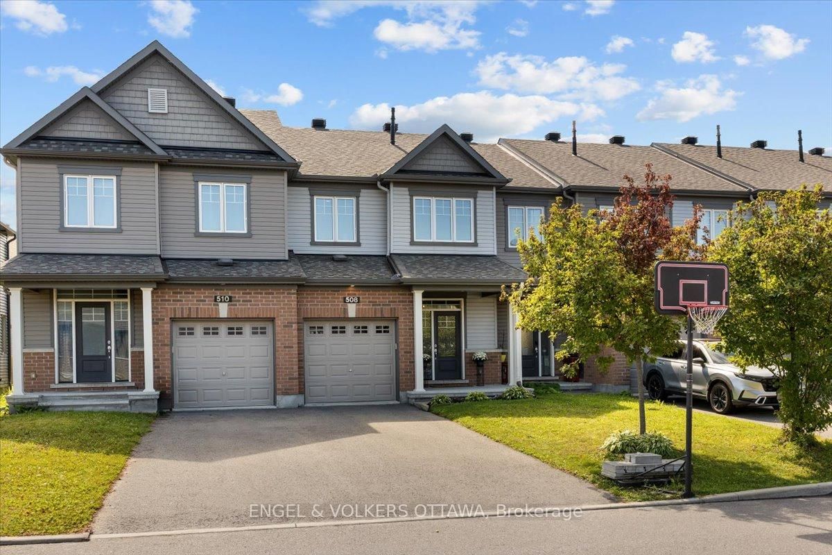 508 Hyssop Street • Ottawa, ON photo 2