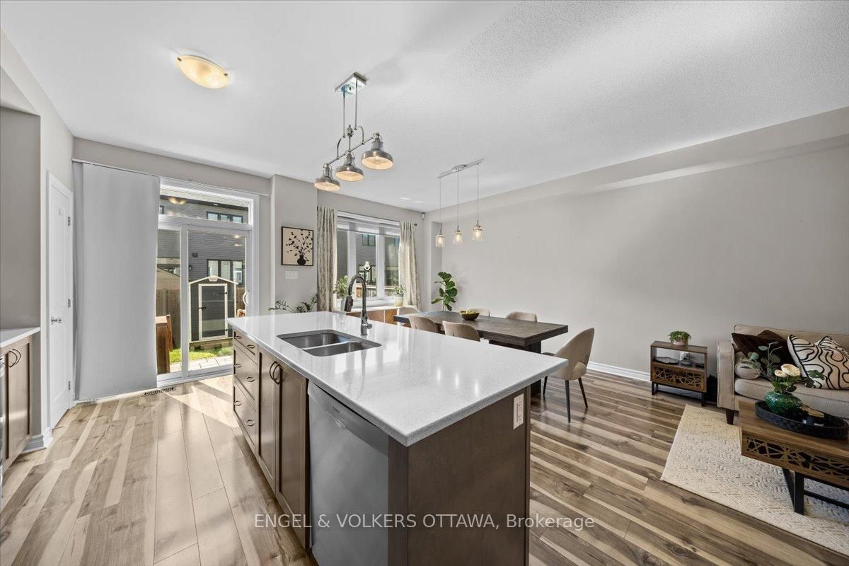 508 Hyssop Street • Ottawa, ON photo 13