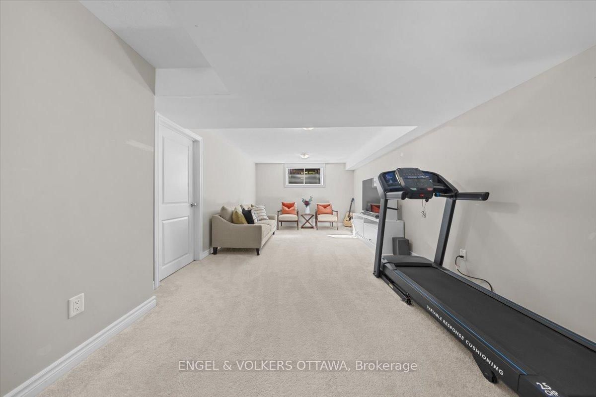 508 Hyssop Street • Ottawa, ON photo 35