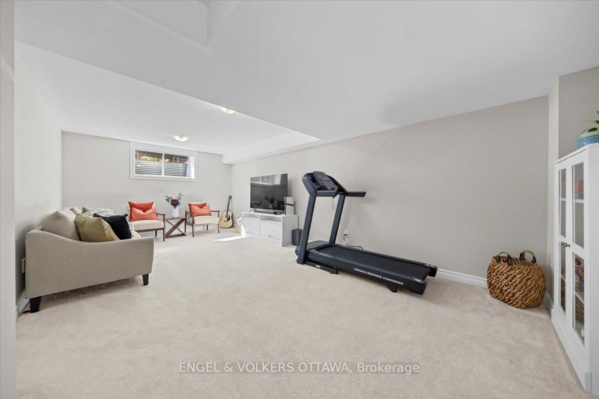 508 Hyssop Street • Ottawa, ON photo 36