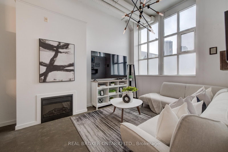 126 - 410 King Street W