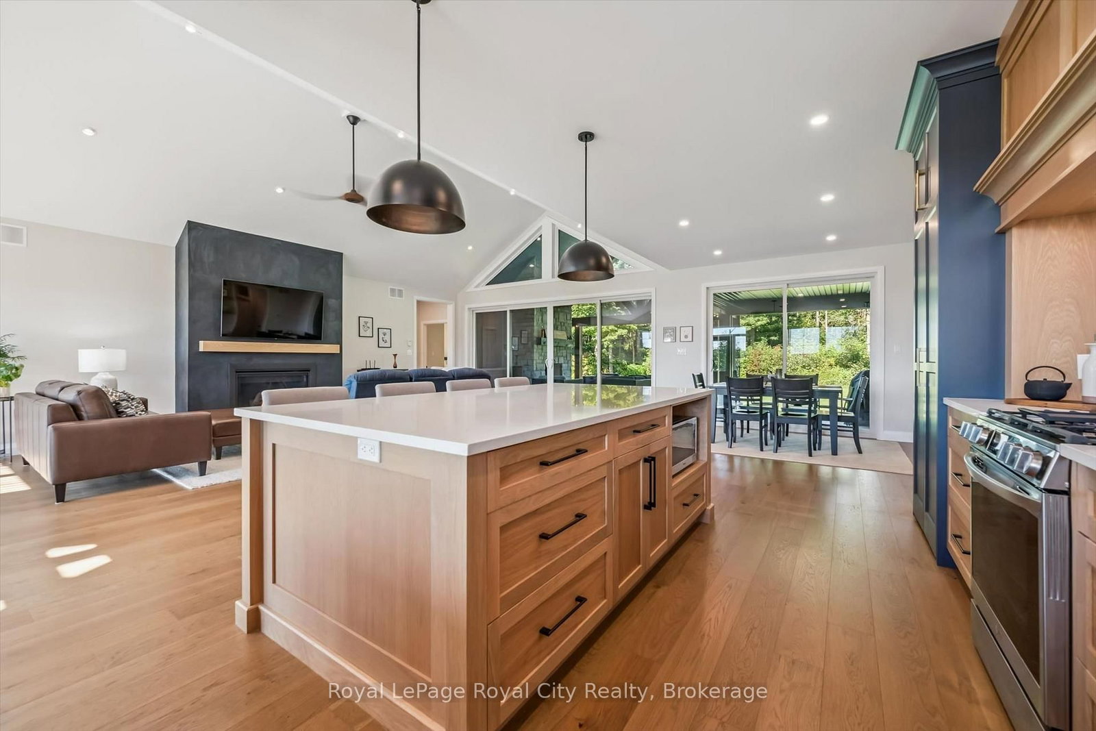 113 Sharron Court • Mapleton, ON photo 12