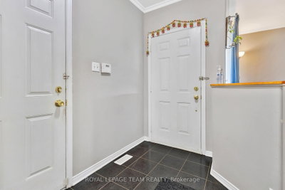 36 Saffron Court • Ottawa, ON photo 3
