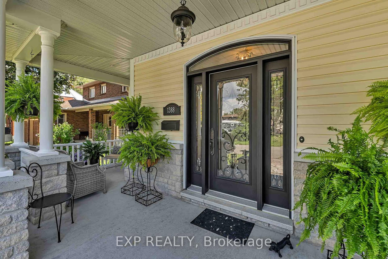 1388 Emerald Gate Avenue • Ottawa, ON photo 3