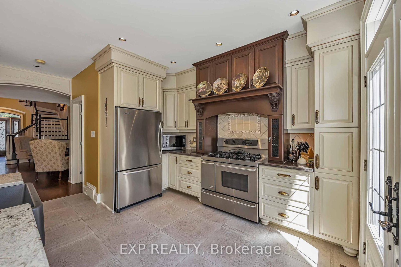 1388 Emerald Gate Avenue • Ottawa, ON photo 6