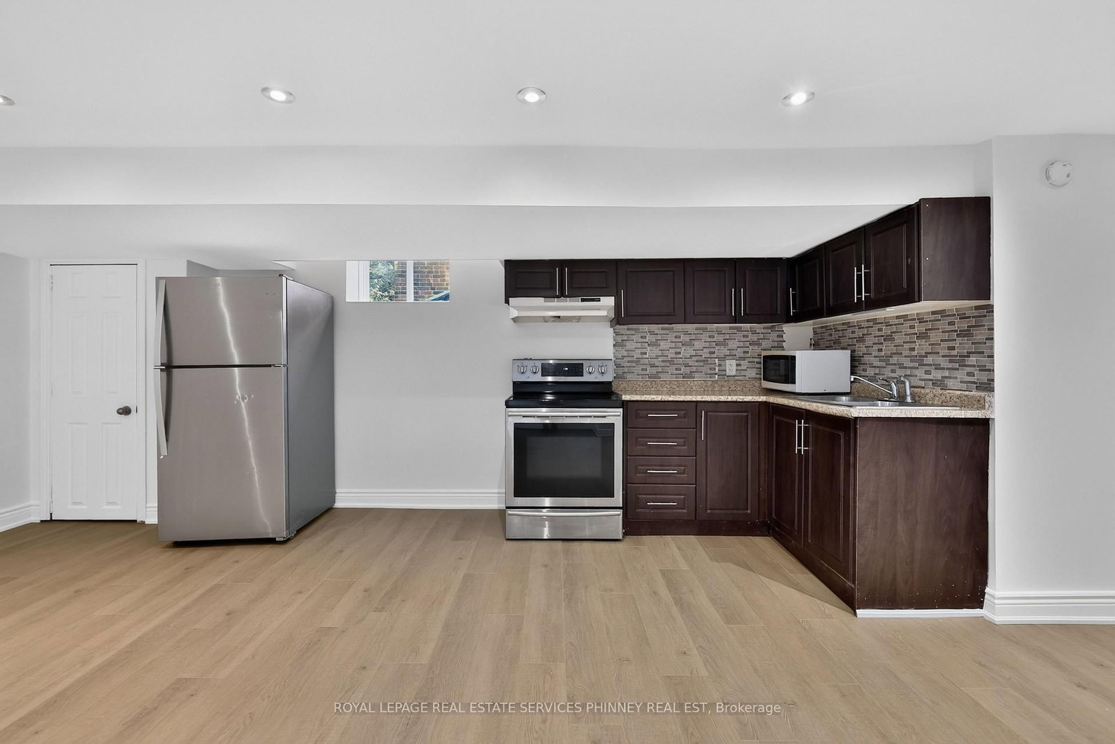 245 Glenholme Avenue • Hamilton, ON photo 25