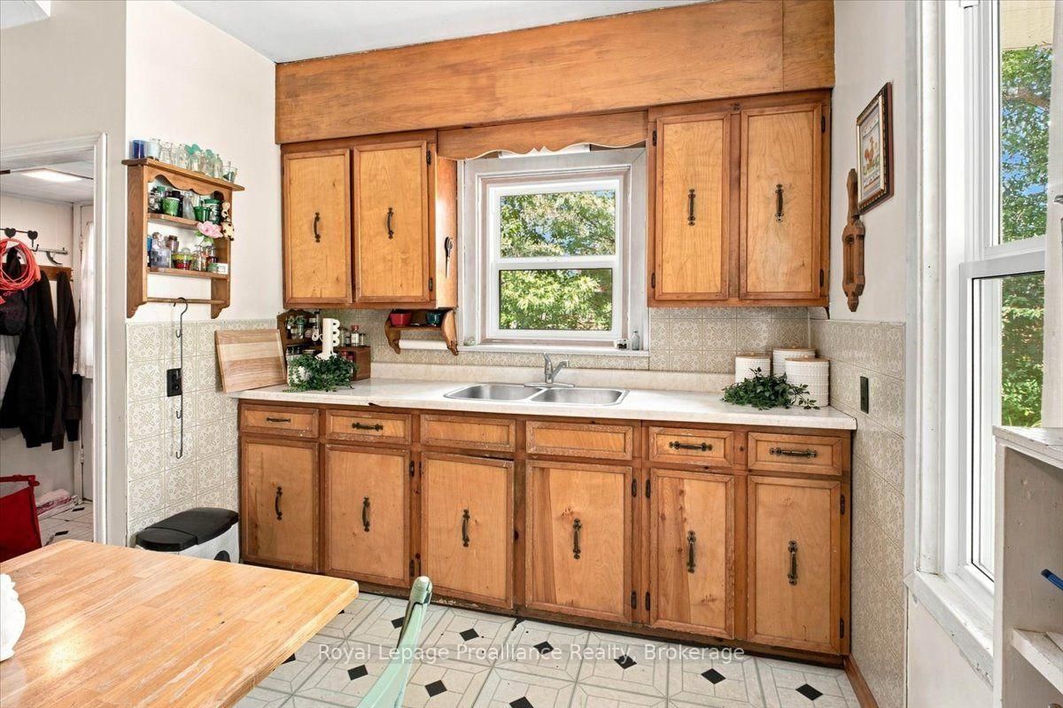513 Moira Street • Tweed, ON photo 3