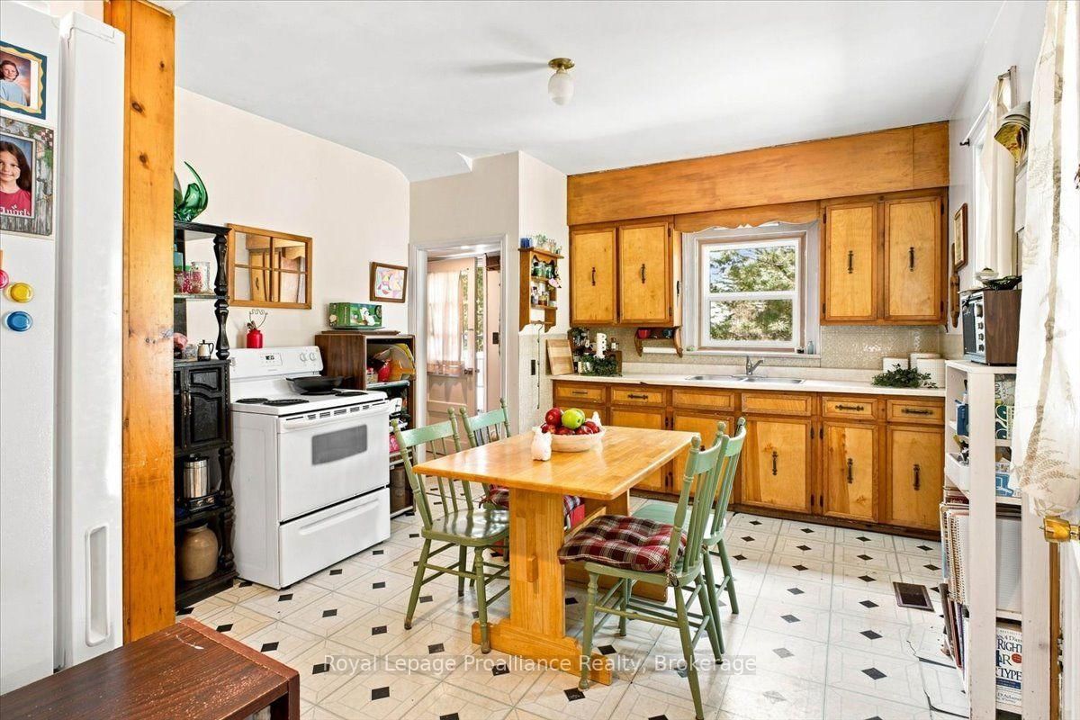 513 Moira Street • Tweed, ON photo 5