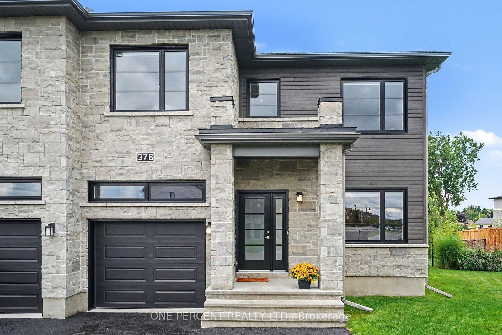 376 Twilight Avenue • Russell, ON photo 1