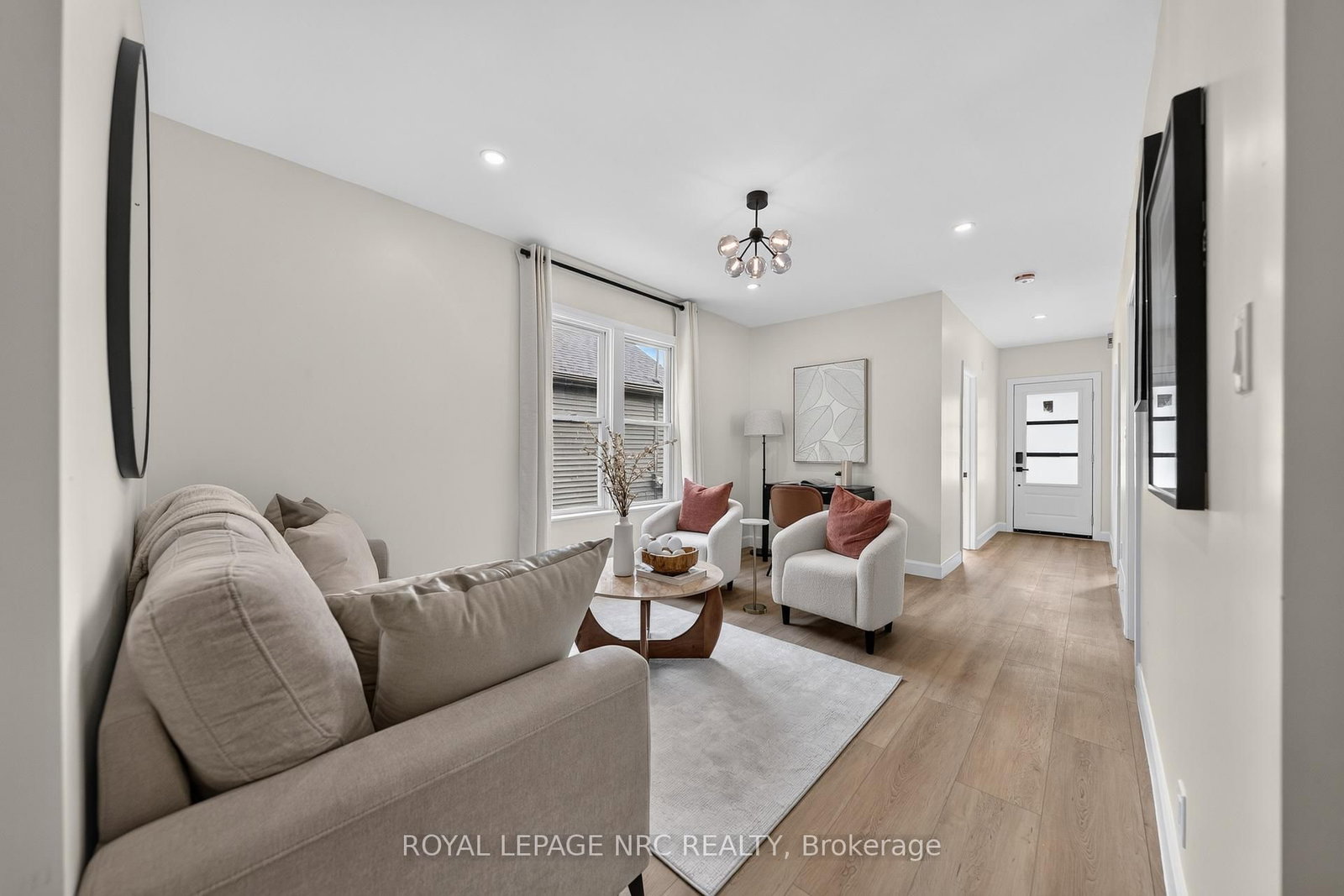 51 Queen Street S • Thorold, ON photo 8