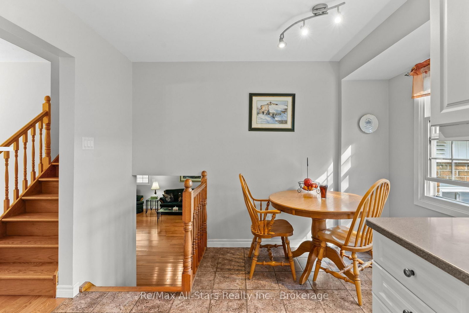 137 Reid Street • Kawartha Lakes, ON photo 13
