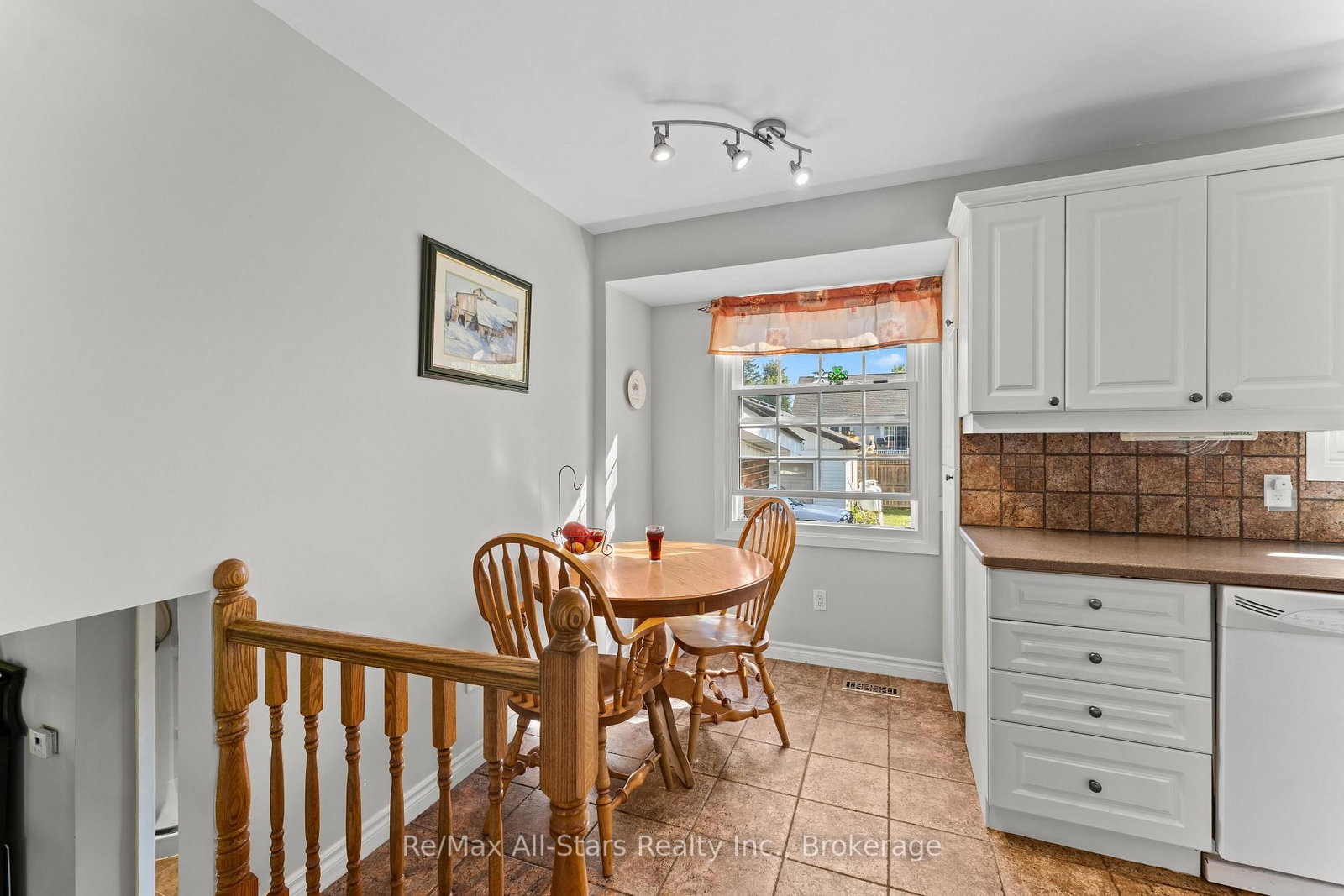 137 Reid Street • Kawartha Lakes, ON photo 14