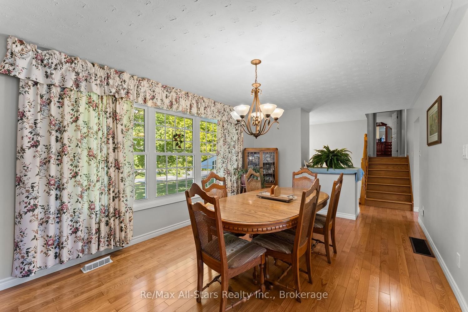 137 Reid Street • Kawartha Lakes, ON photo 17