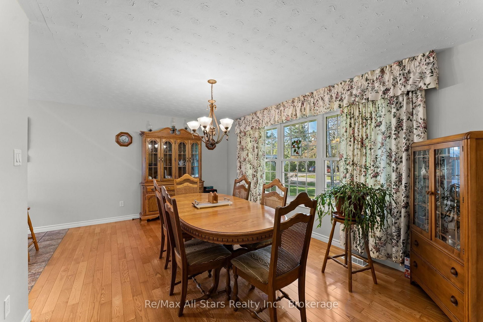 137 Reid Street • Kawartha Lakes, ON photo 18
