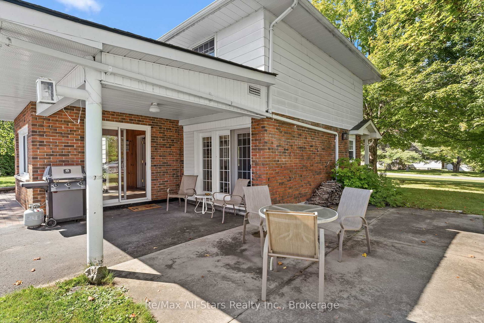 137 Reid Street • Kawartha Lakes, ON photo 4
