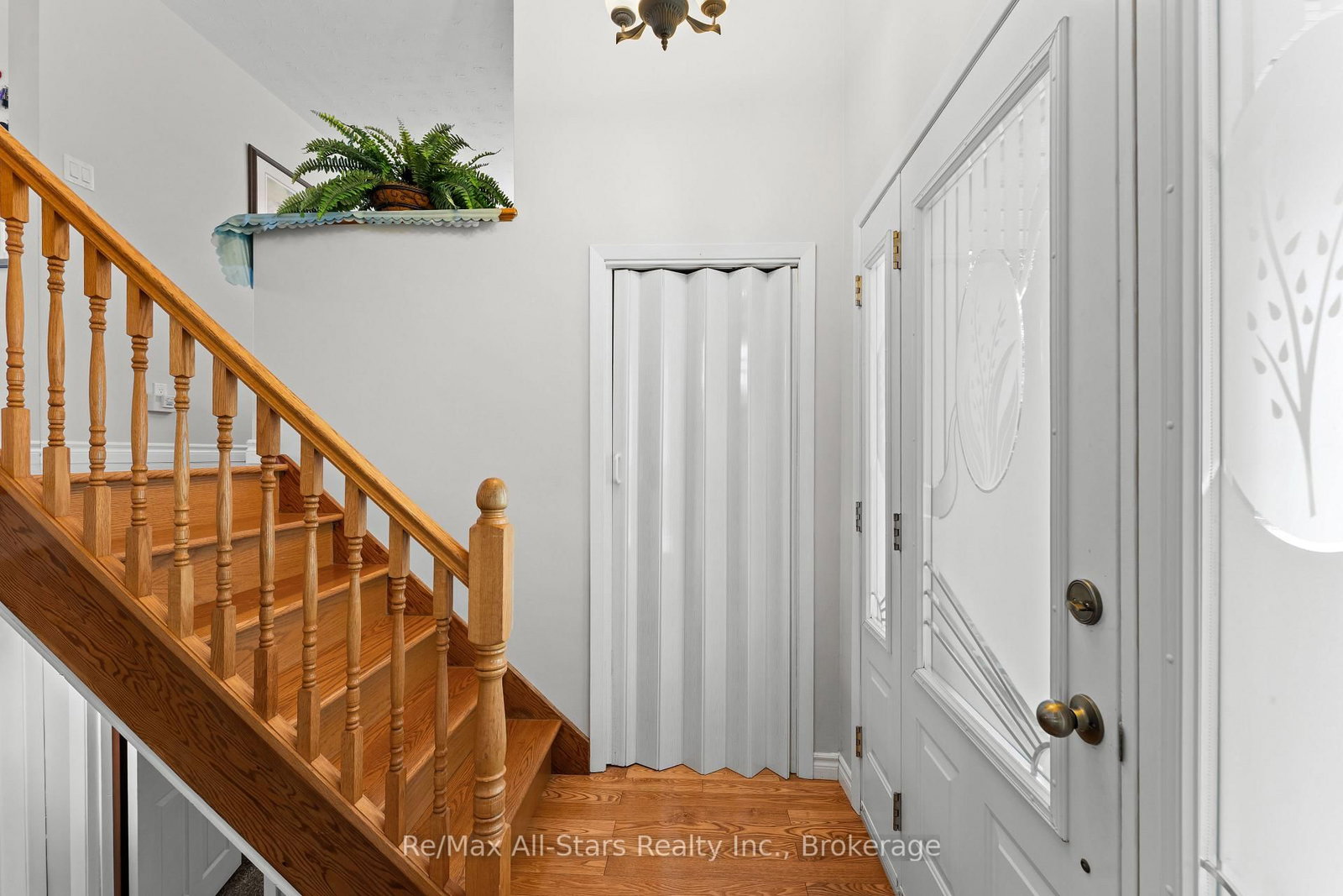 137 Reid Street • Kawartha Lakes, ON photo 9