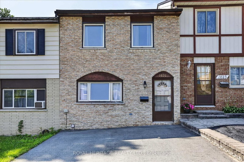 1621 Applewood Crescent, Peterborough