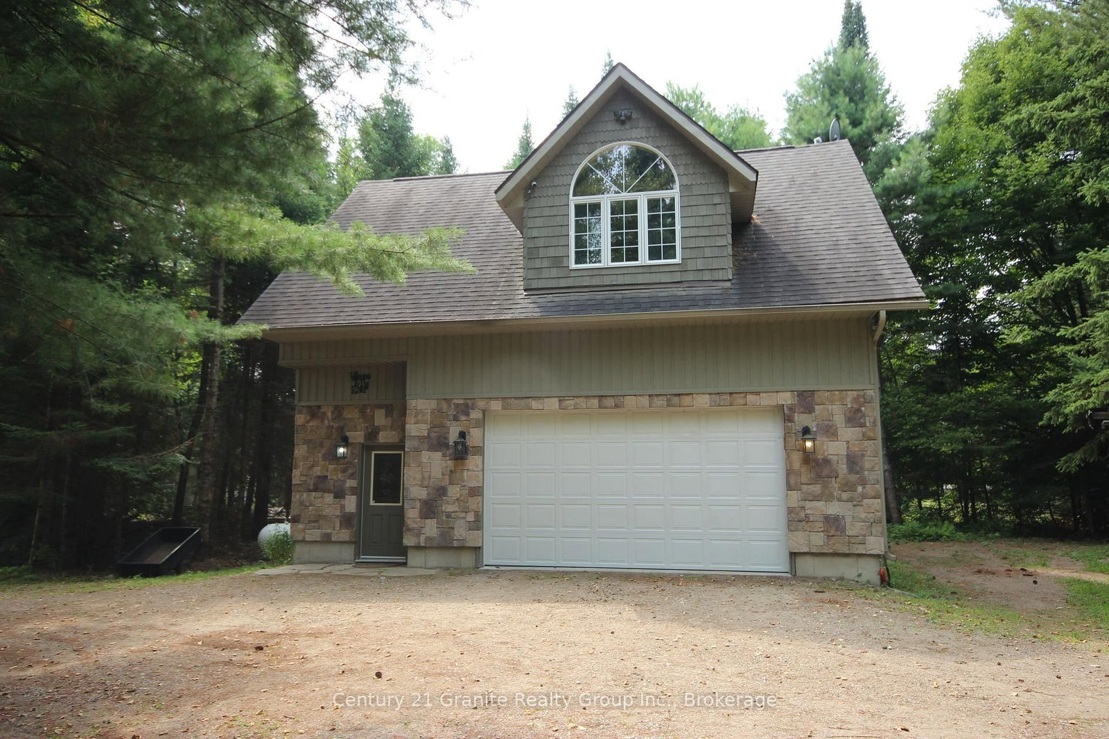 1082 Green Lake Road • Algonquin Highlands, ON photo 3