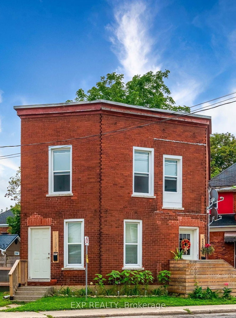 119 Beckwith Street N
