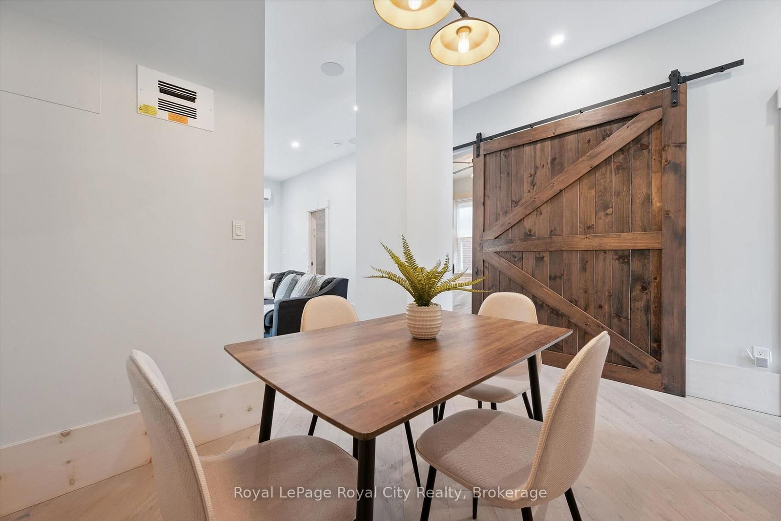 183 Elizabeth Street • Guelph, ON photo 11