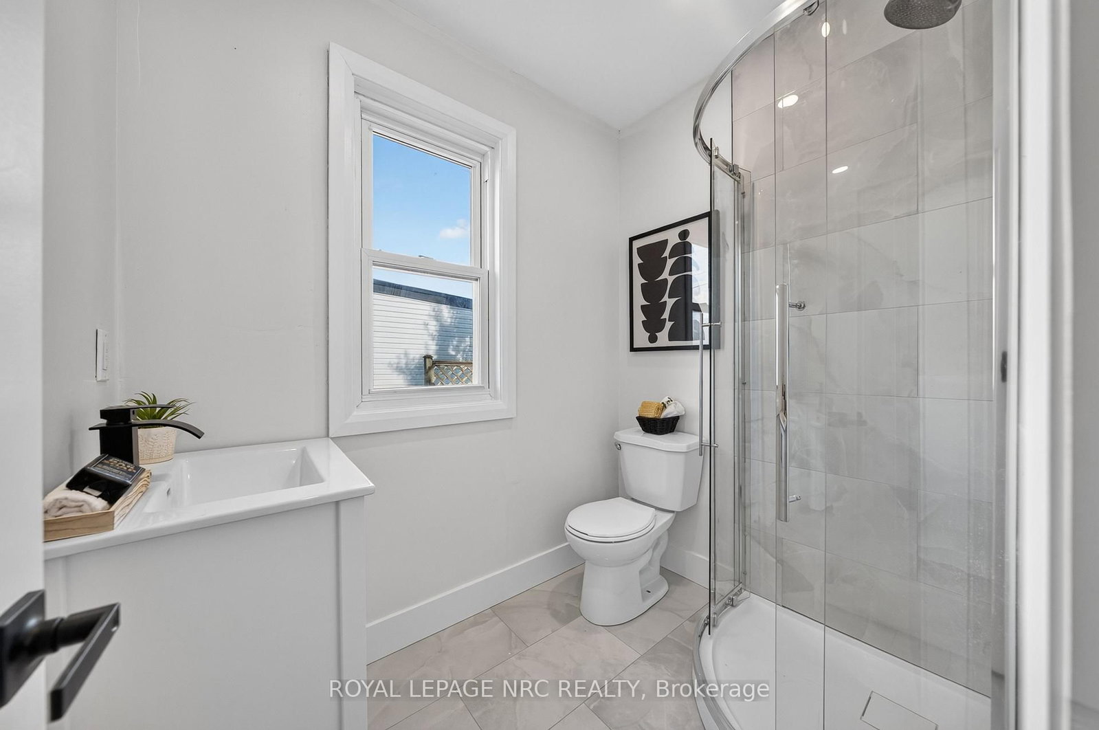 12 Admiral Road • St. Catharines, ON photo 27