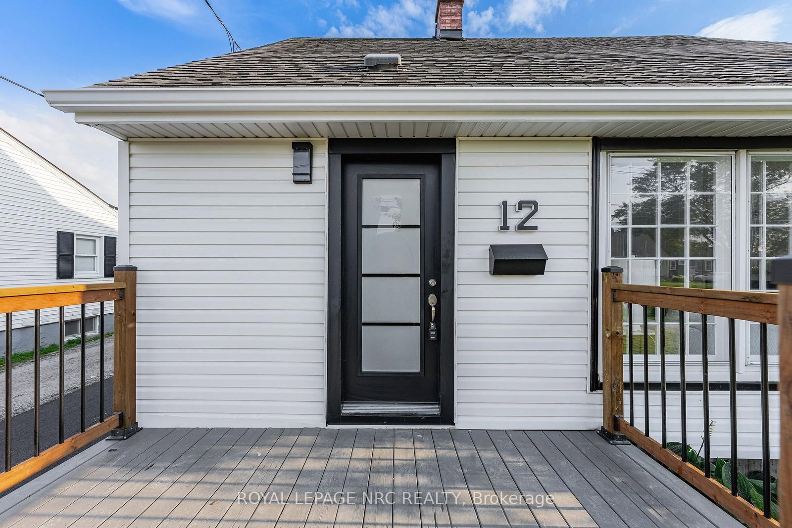 12 Admiral Road • St. Catharines, ON photo 6