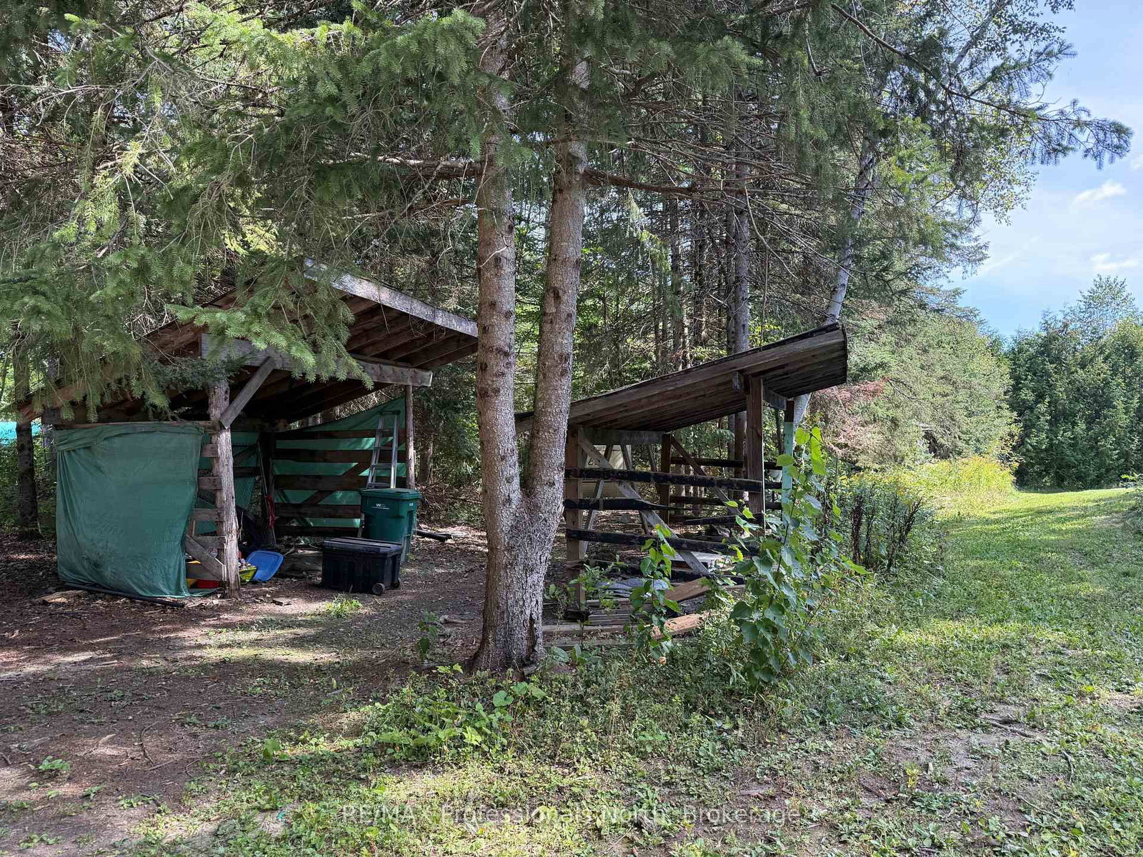 83 Ceramic Mine Road North Road • Huntsville, ON photo 17