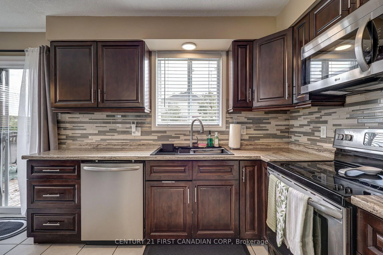 232 RIDGEVIEW Place • London East, ON photo 12