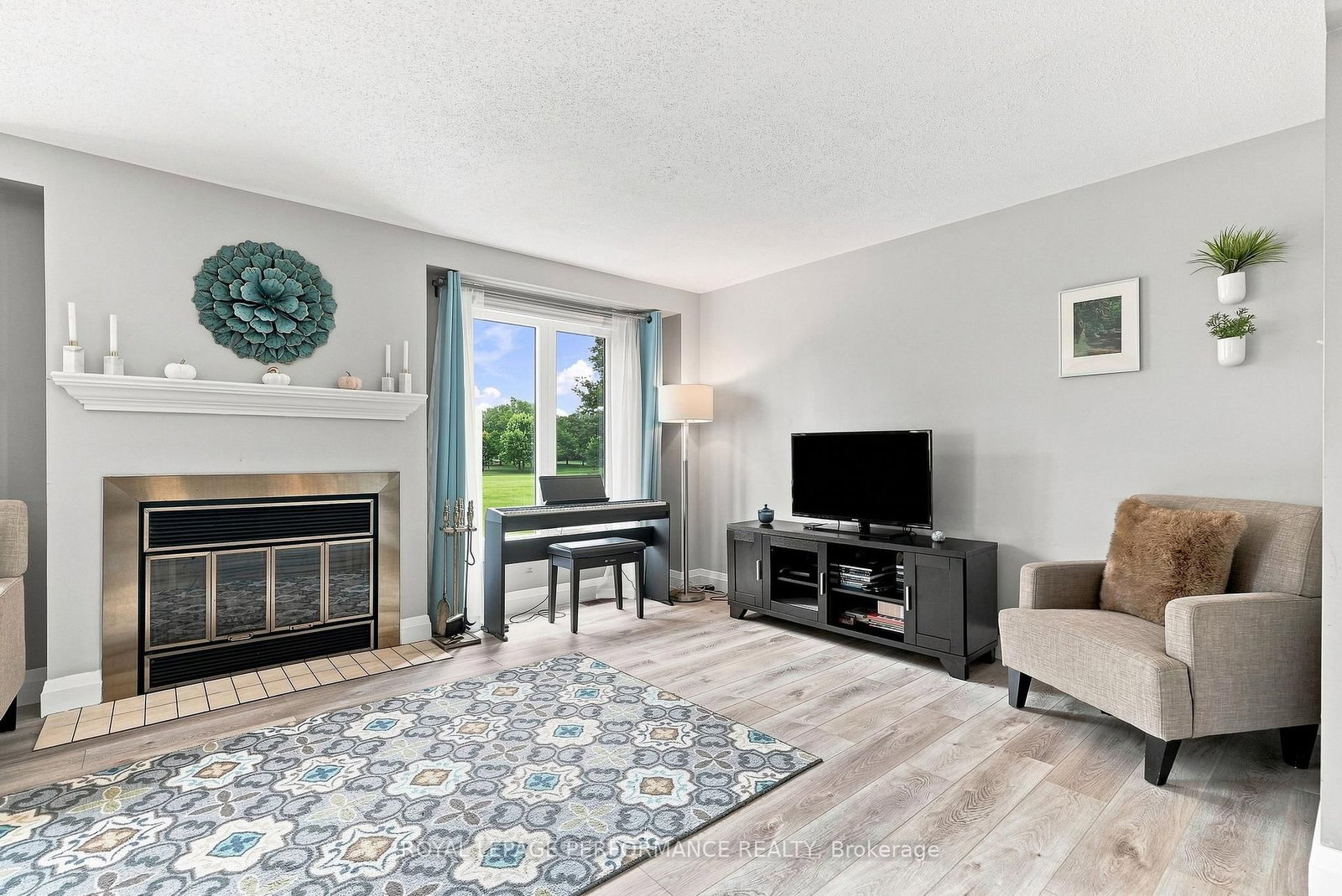 1992 Summerfields Crescent • Ottawa, ON photo 10