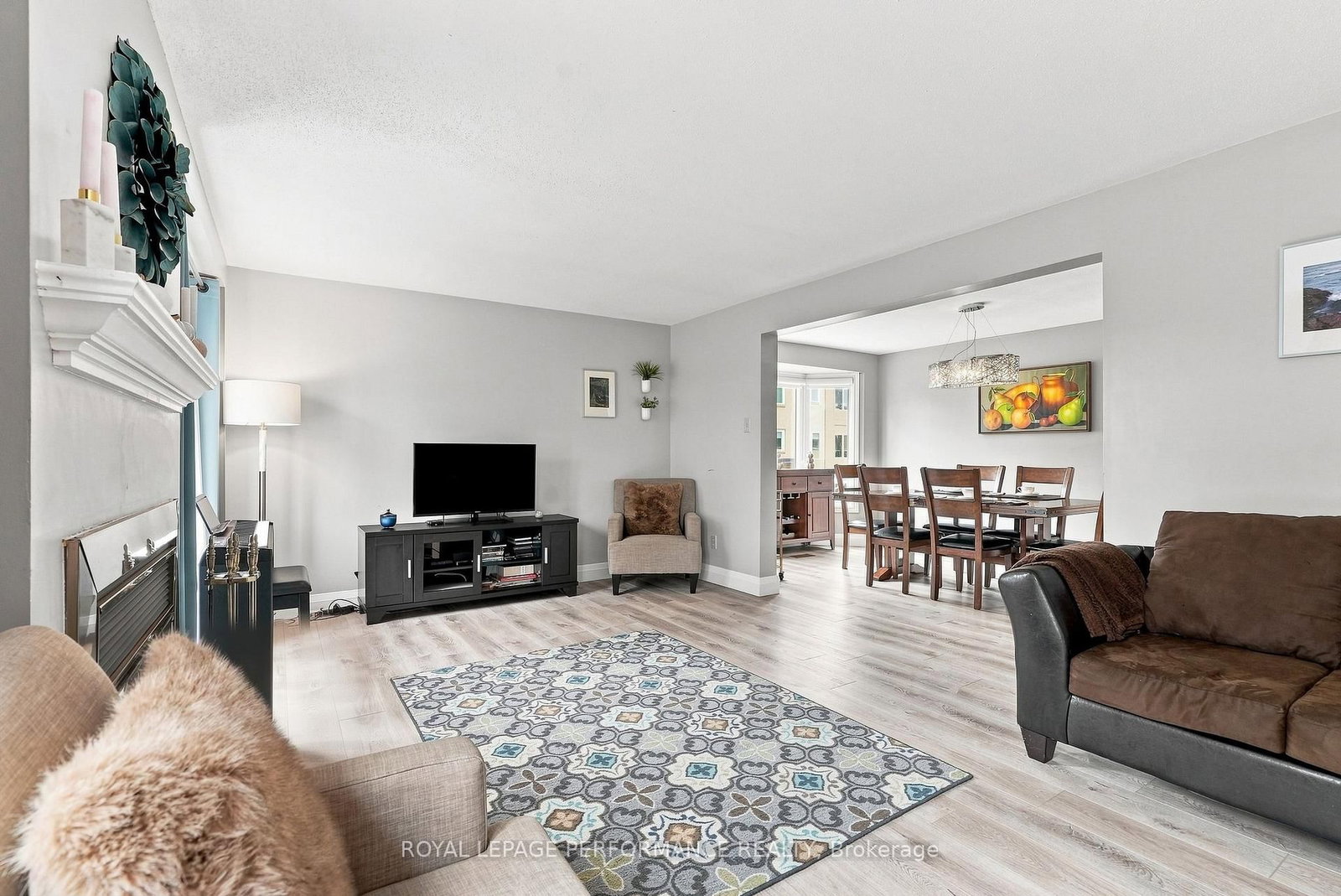 1992 Summerfields Crescent • Ottawa, ON photo 11