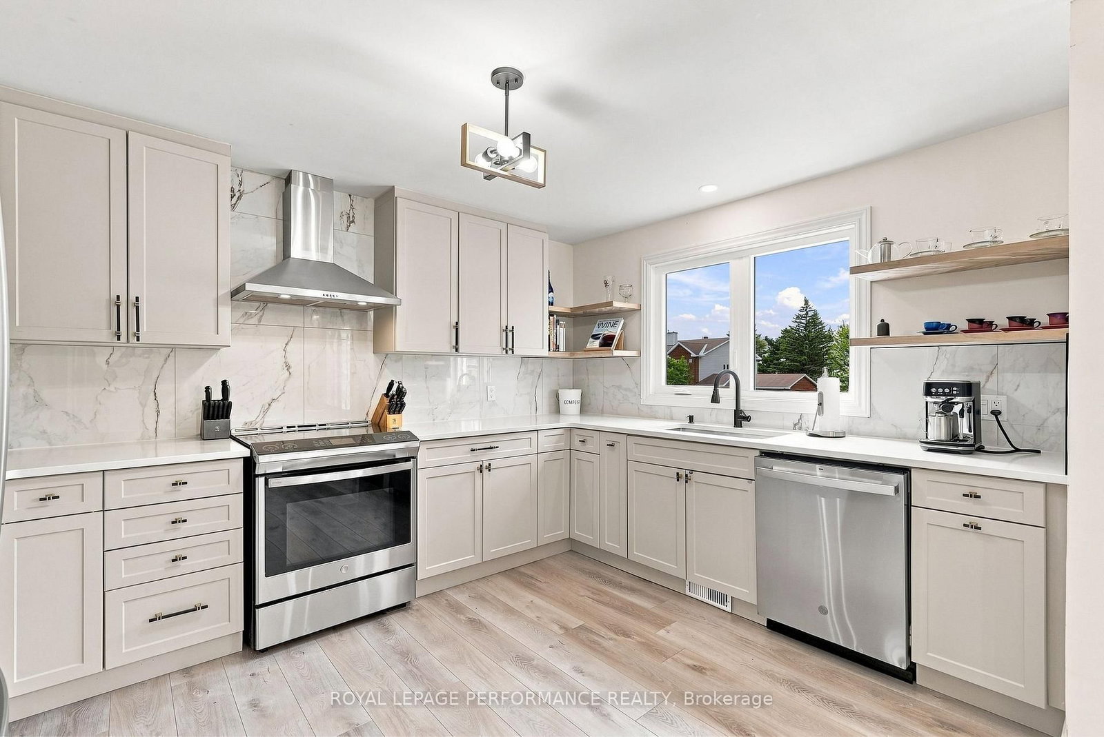 1992 Summerfields Crescent • Ottawa, ON photo 14