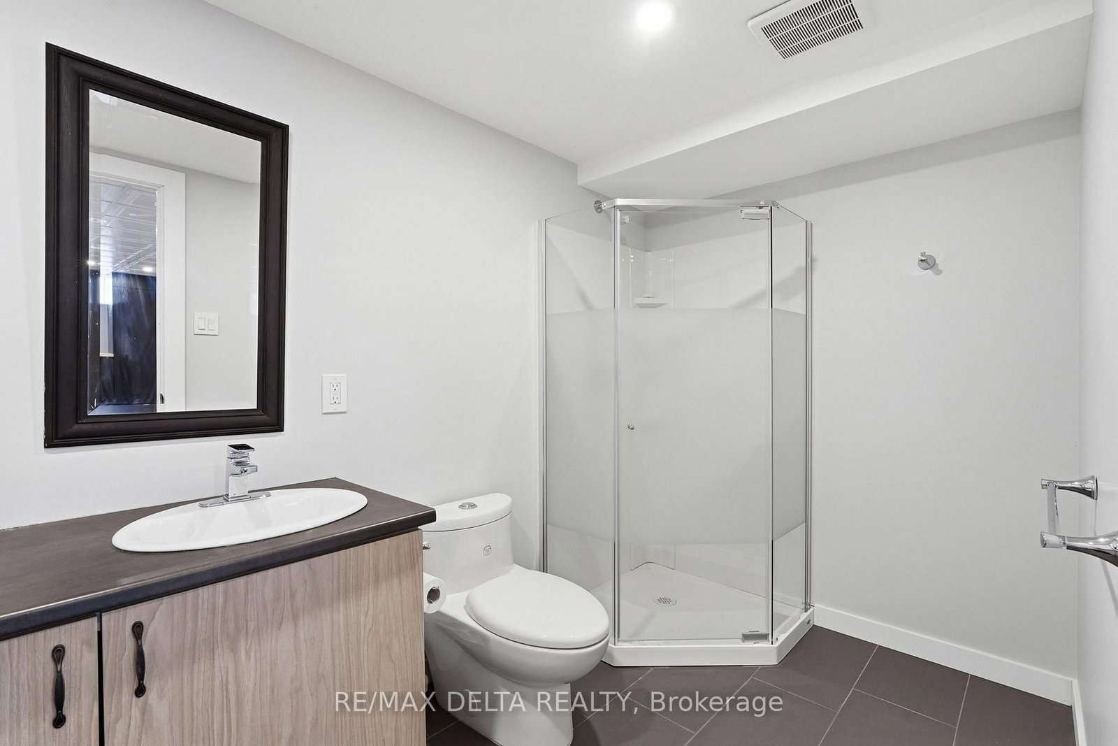 1791 Queensdale Avenue • Ottawa, ON photo 32