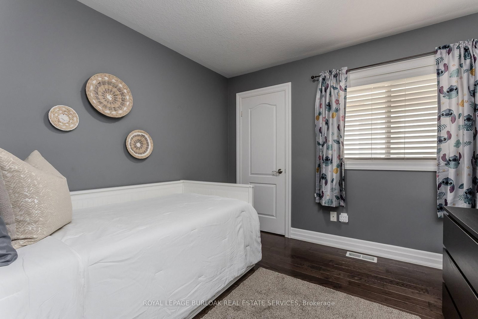 24 Newcastle Court • Hamilton, ON photo 20