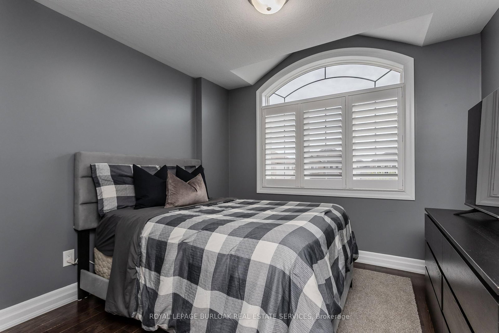 24 Newcastle Court • Hamilton, ON photo 21