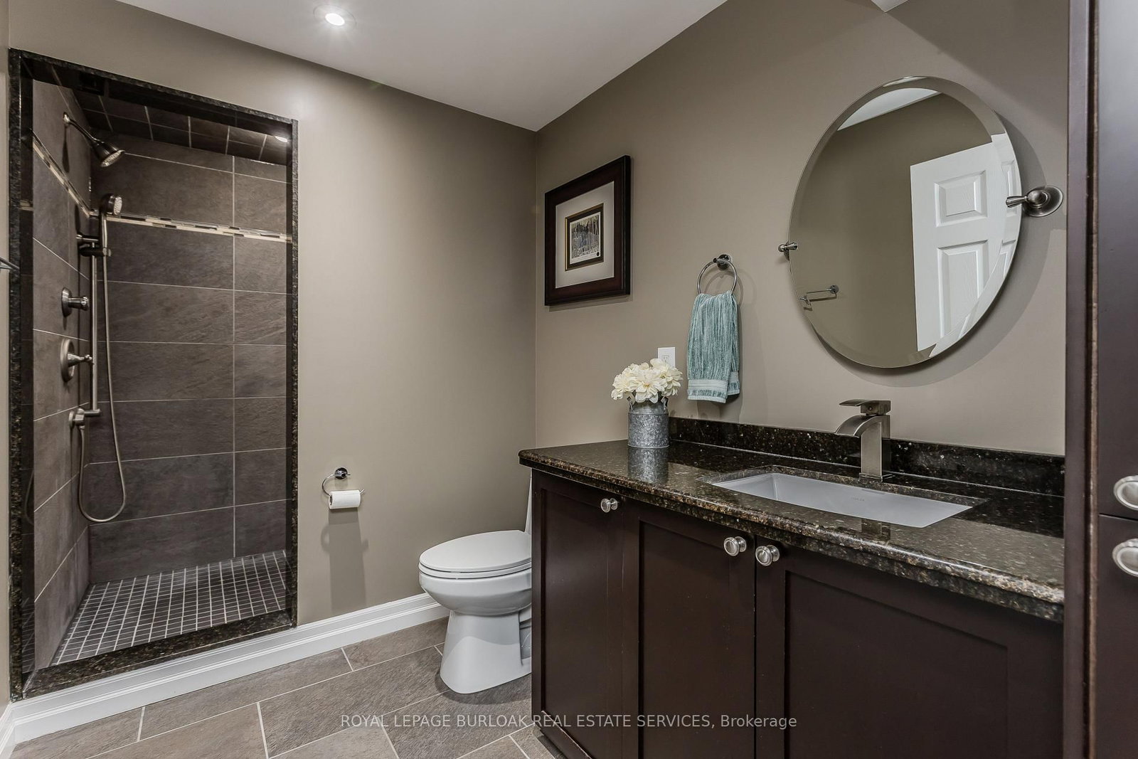 24 Newcastle Court • Hamilton, ON photo 28